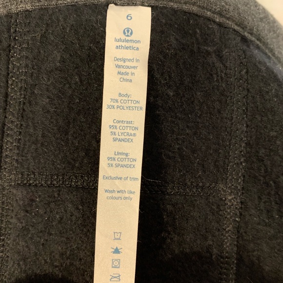 Lululemon asymmetrical jacket with folding collar - Picture 5 of 5